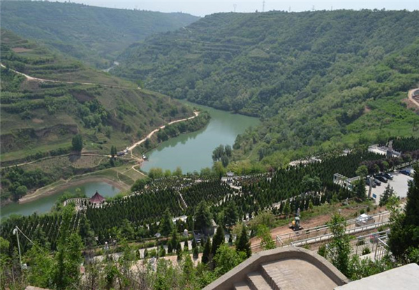 西安高橋墓園在什么地方？批準(zhǔn)殯葬地-價(jià)格公道